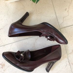 Tod’s High Heels Size 7 Burgundy.